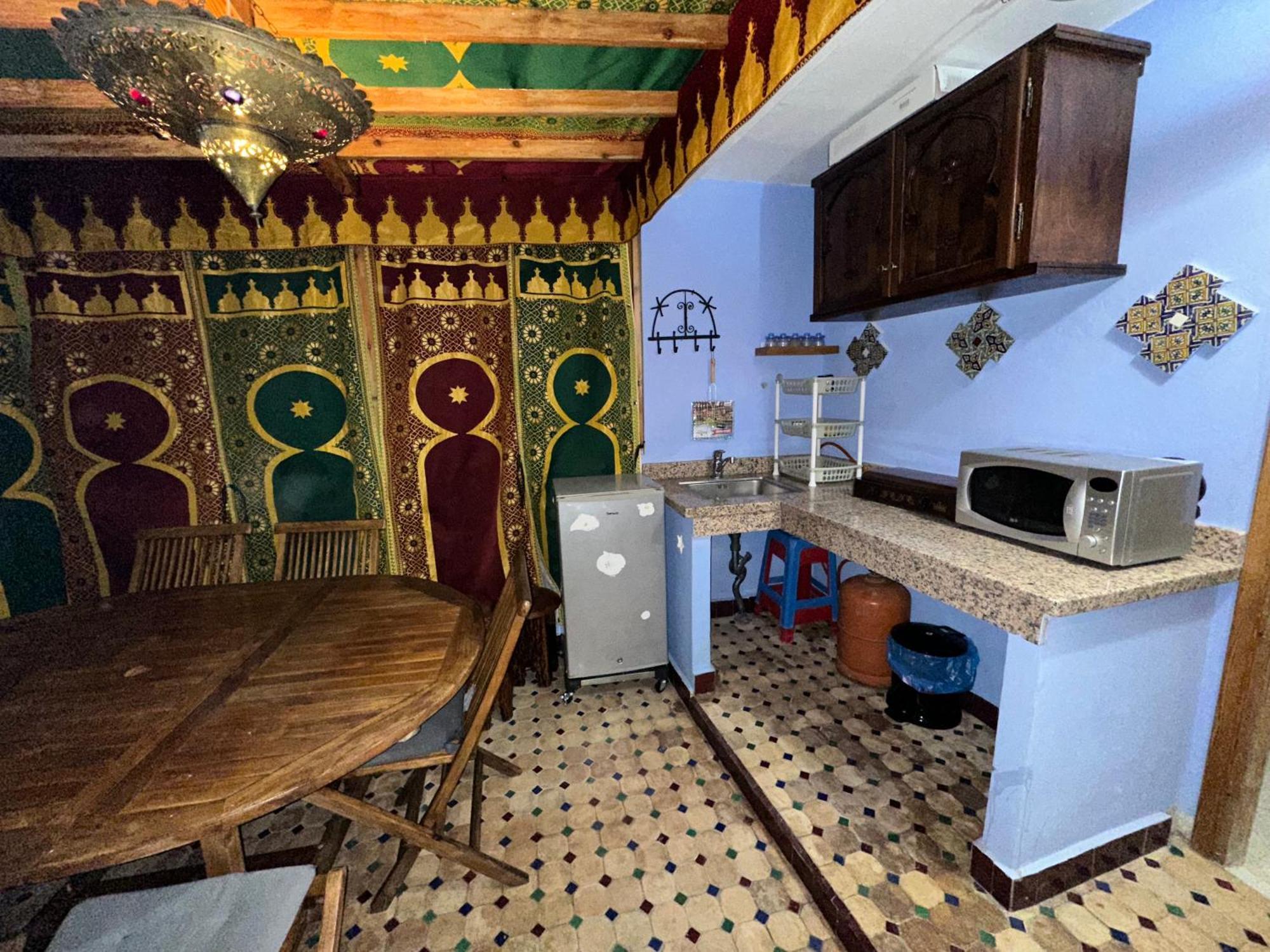 Dar Al Mansoura Riad Chefchaouen Rum bild